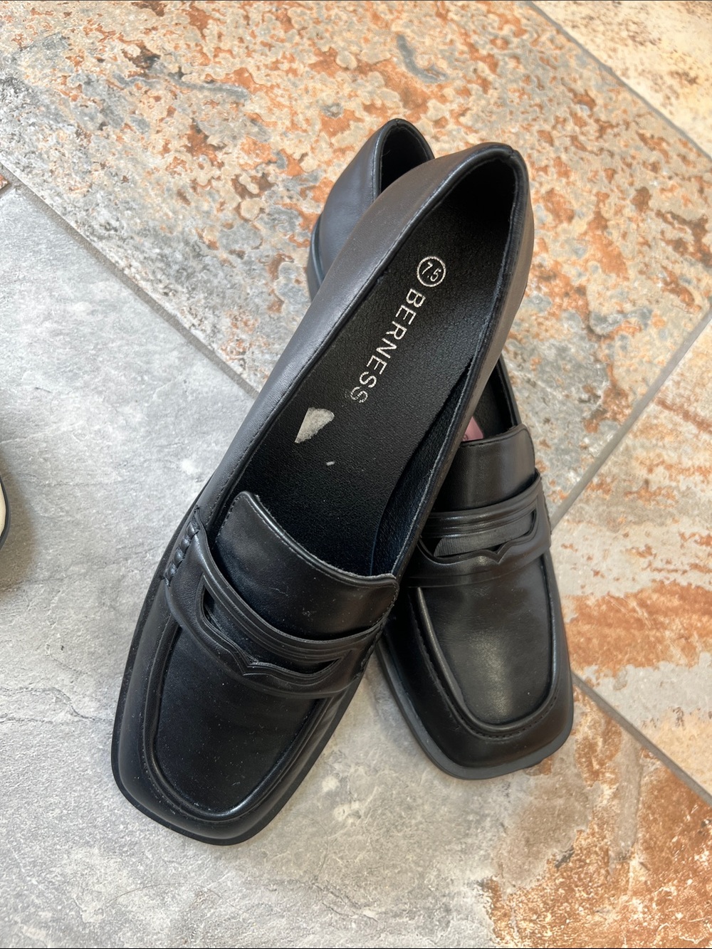 Square toes black classic loafers